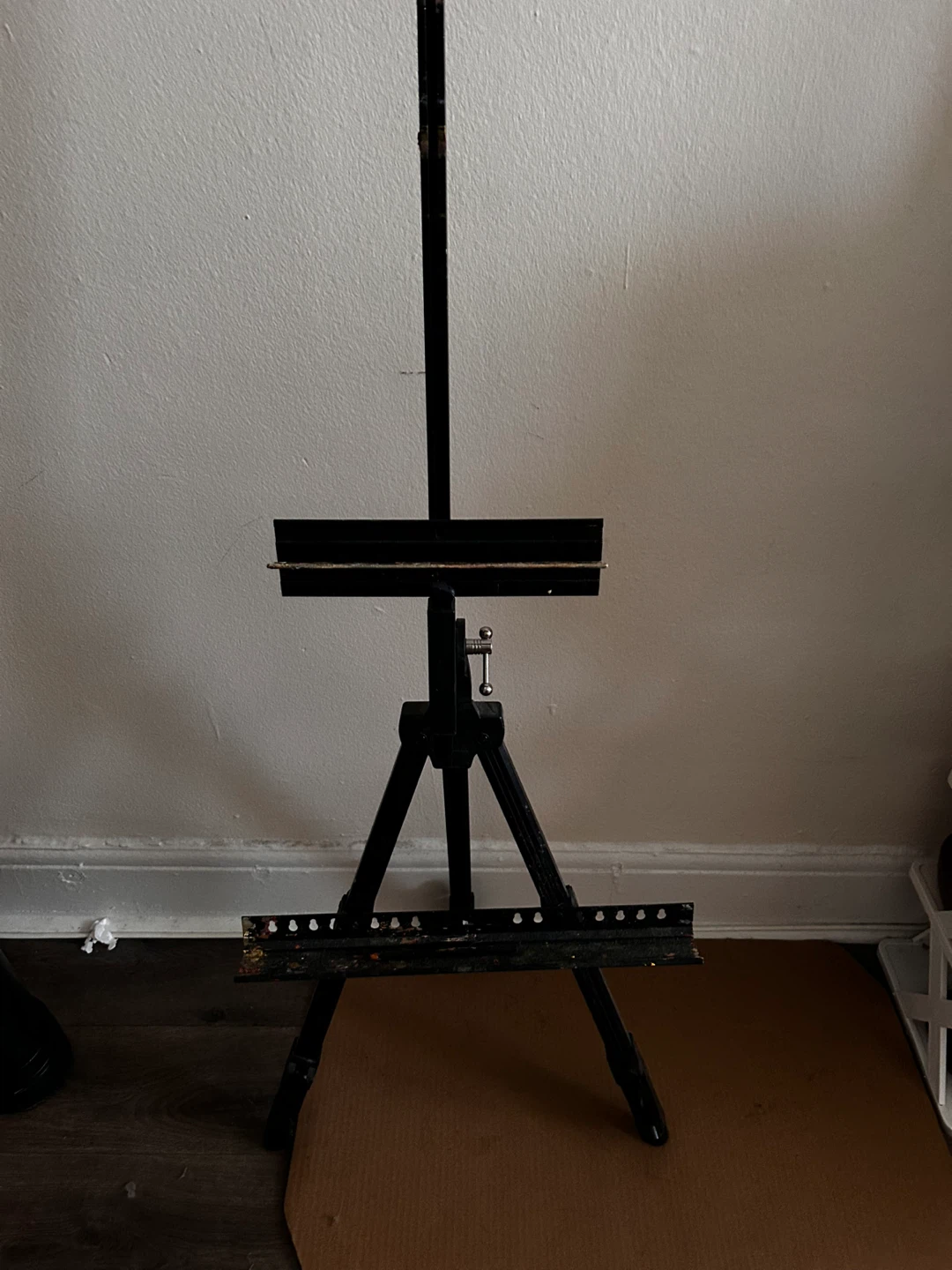 Black Metal Artist's Easel