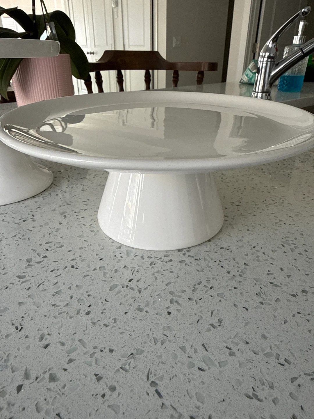 White Ceramic Cake Stand - photo 2