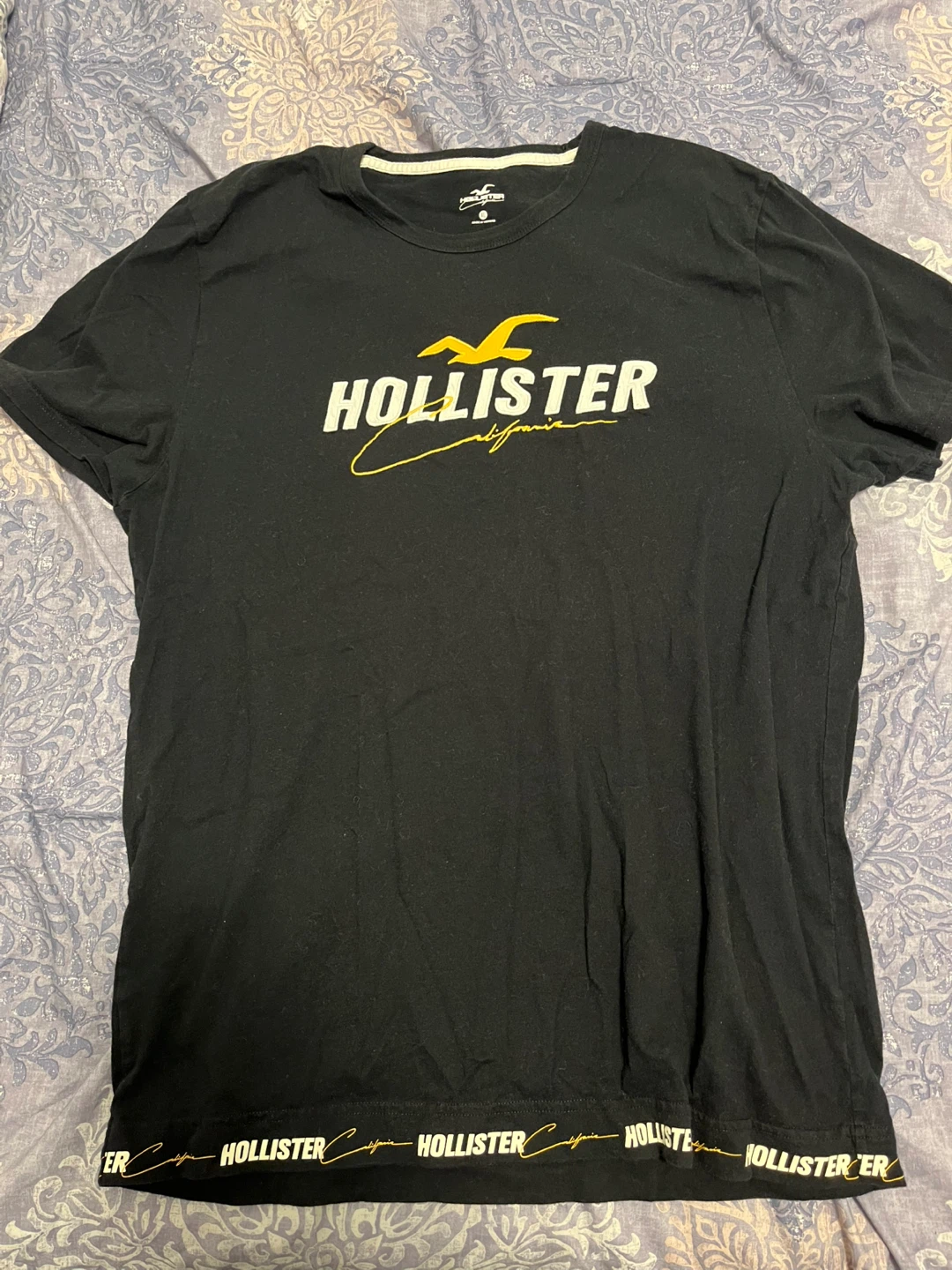 Hollister Black T-Shirt