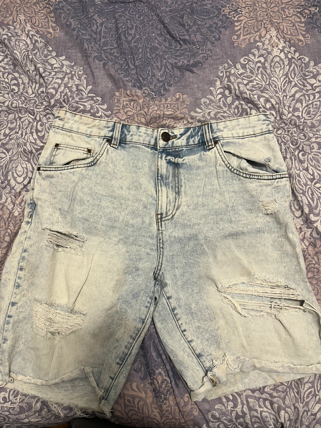 Men's Distressed Acid Wash Denim Shorts