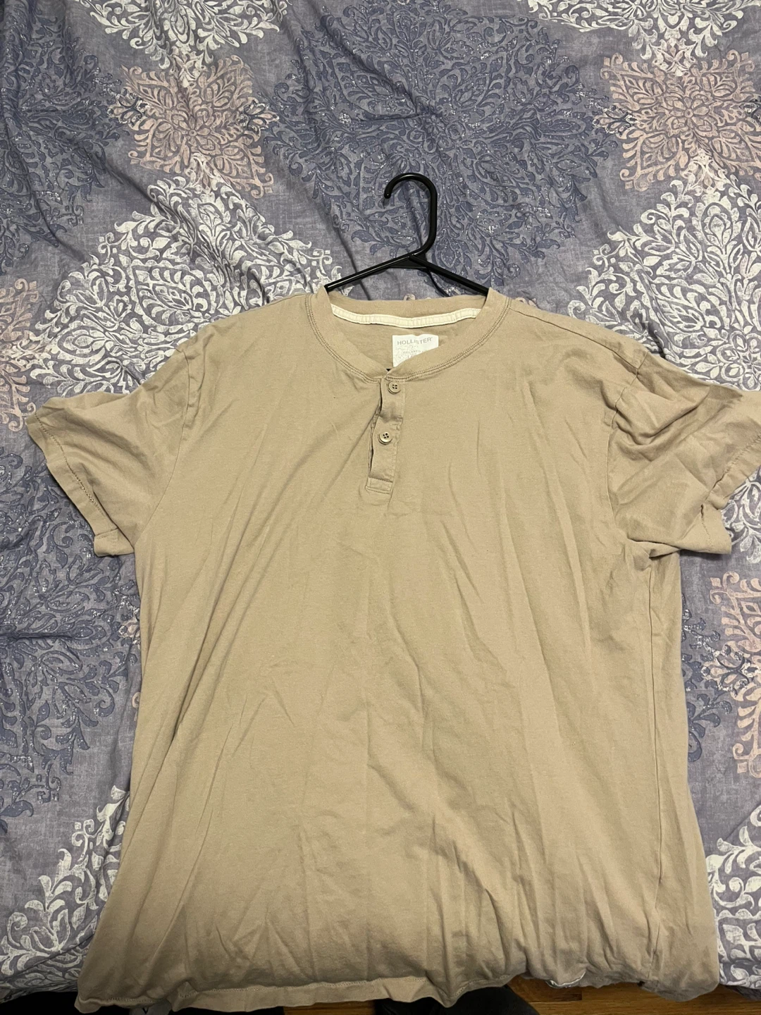 Hollister Beige Henley T-Shirt - Size Large