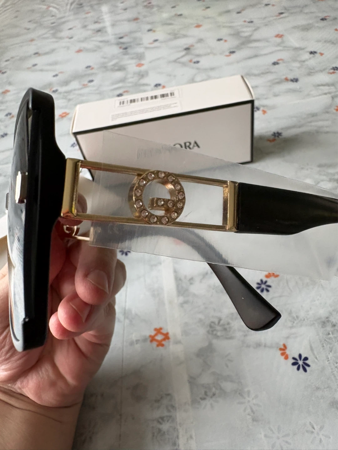 TITANORA Women’s Sunglasses – Black & Gold - photo 3