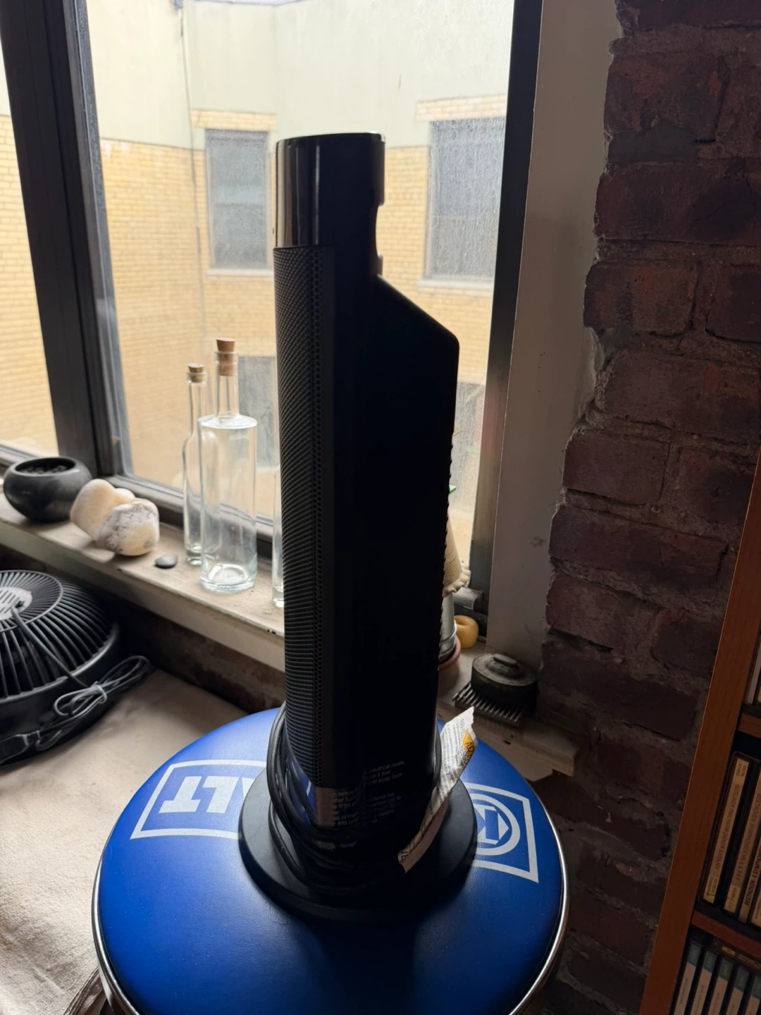 Lasko CT18950 Movable Air Heater