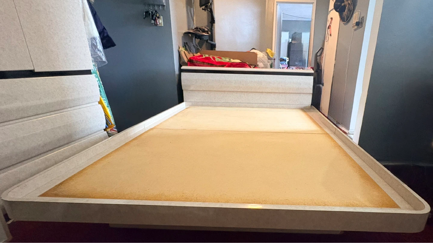 Bedroom set 4 pieces