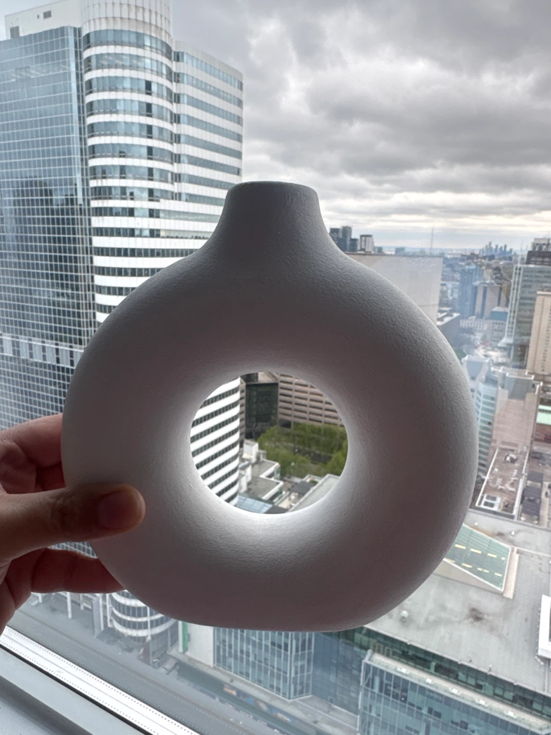 White Ceramic Donut Vase - photo 2