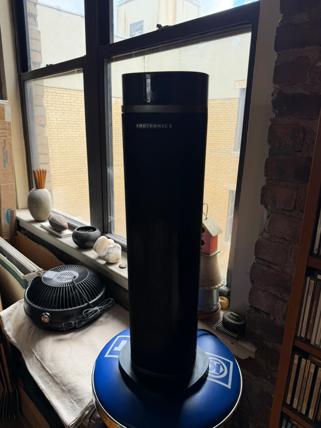 Taotronics Tower heater with Remote - photo 2