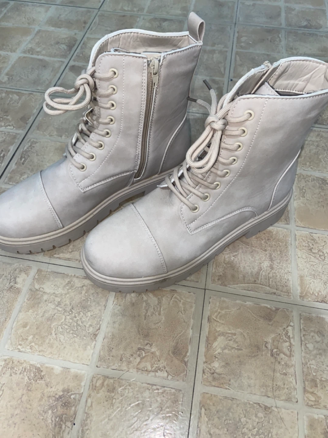 Brand new womens boots - photo 2