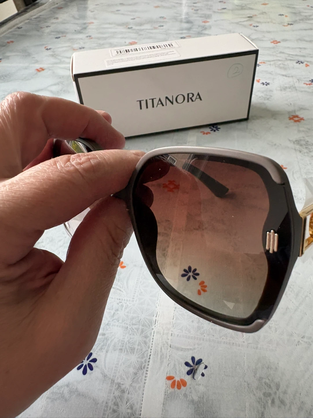 TITANORA Women’s Sunglasses – Brown Gradient - photo 4