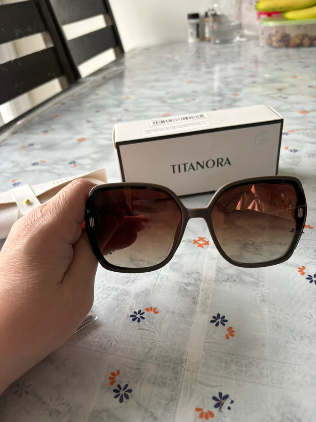 TITANORA Women’s Sunglasses – Brown Gradient - photo 2
