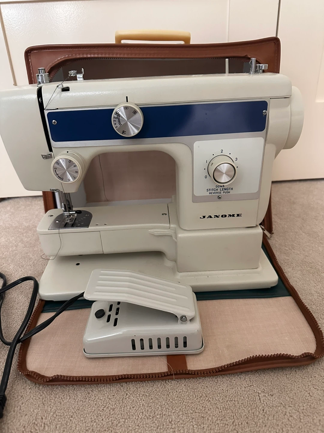 Janome Model 642 Sewing Machine with Case