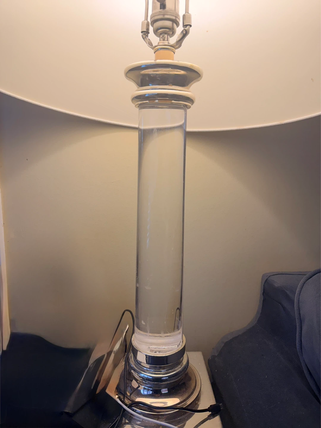 Pair (2) Clear Column Table Lamps w/  Beige Shade - photo 3