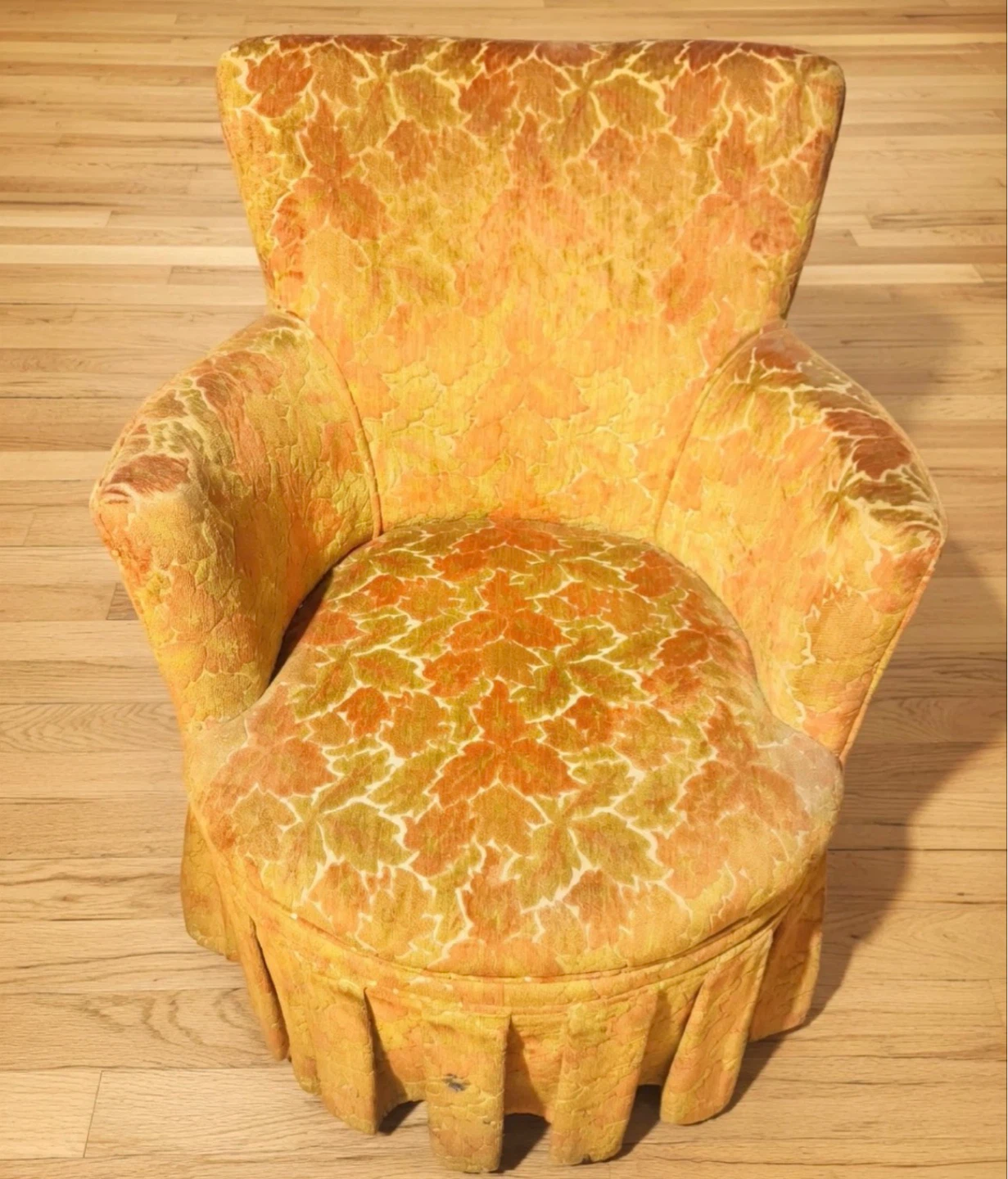 Fauteuil vintage à motifs feuillus orange et jaune - photo 2