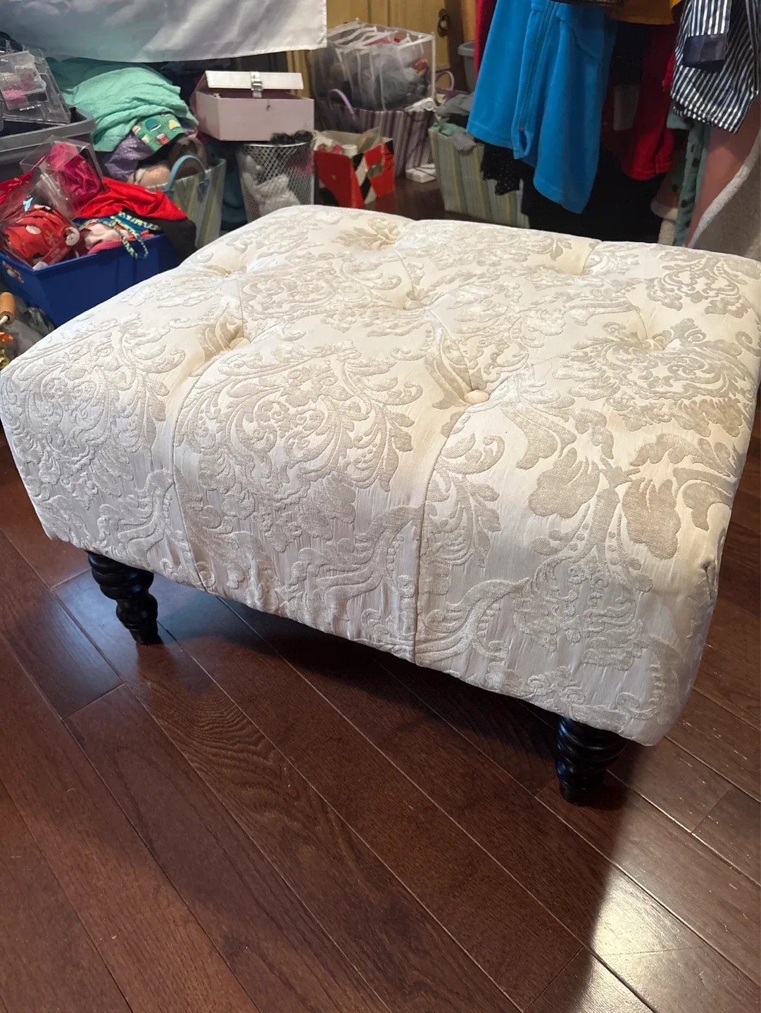 Tufted Ottoman Footrest - Cream Damask Pattern