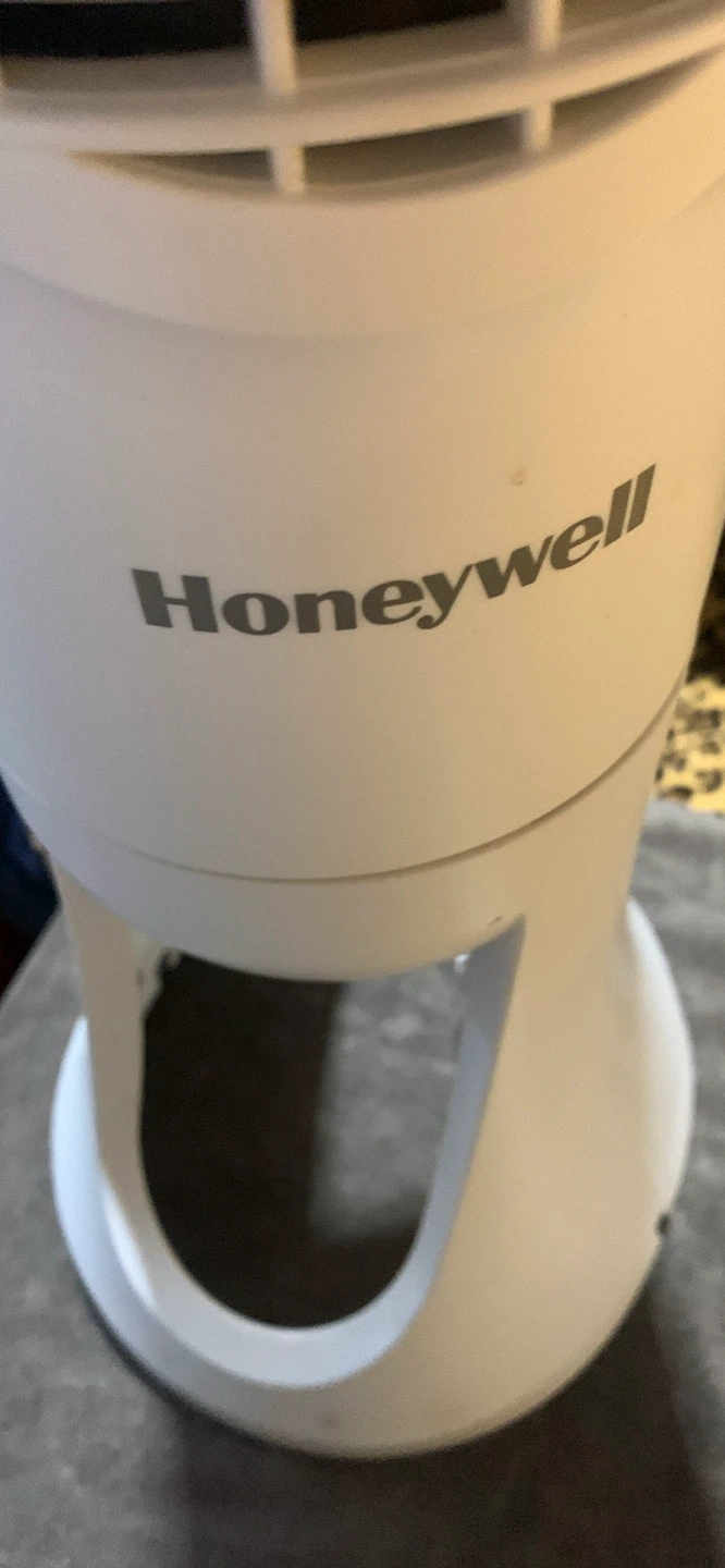 Honeywell QuietSet Tower Fan - photo 2