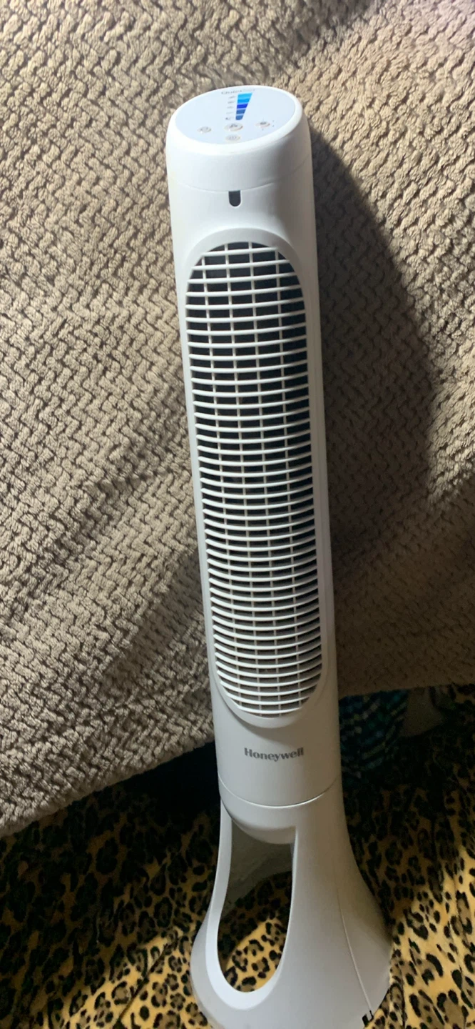 Honeywell QuietSet Tower Fan - photo 3
