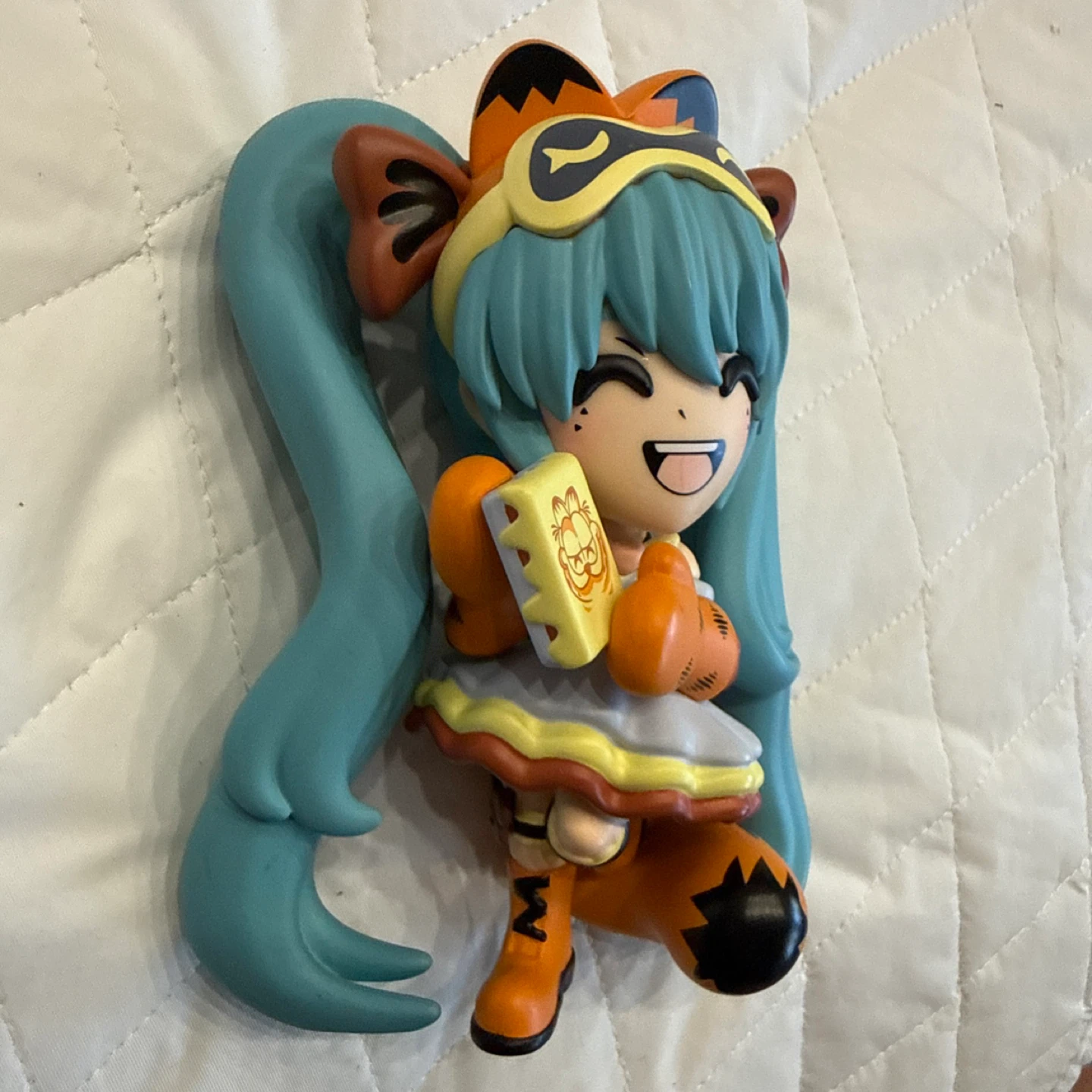 YouTooz Figure - Hatsune Miku Garfield Collab - photo 3