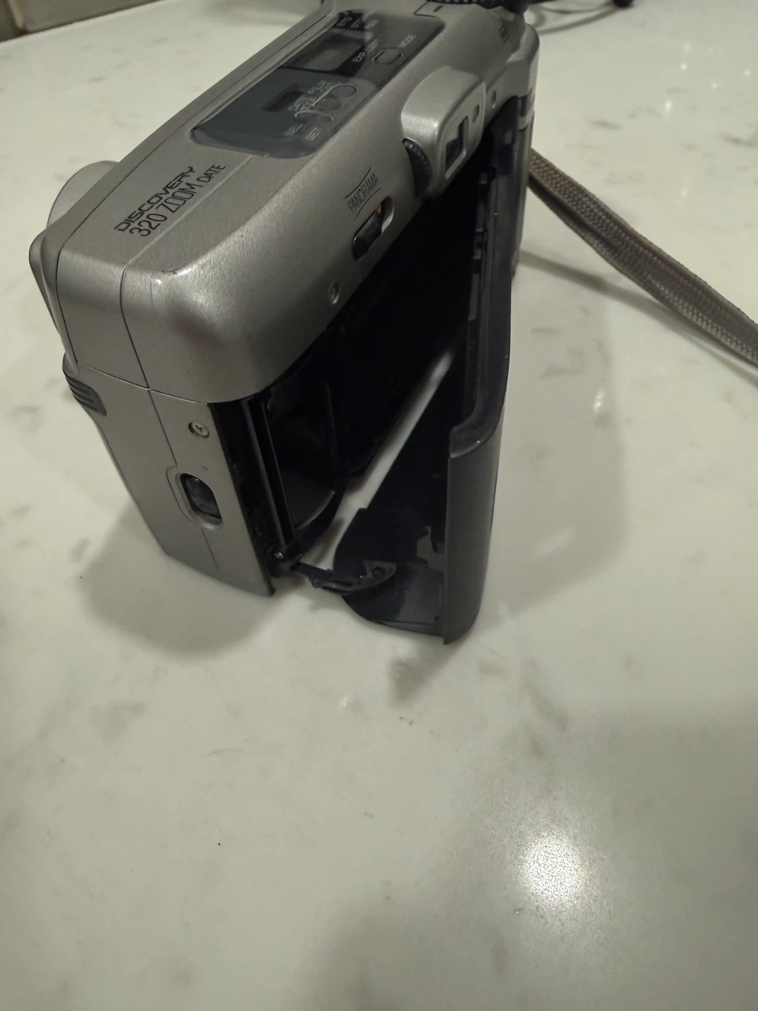 Fujifilm Discovery 320 Zoom Date 35mm Camera