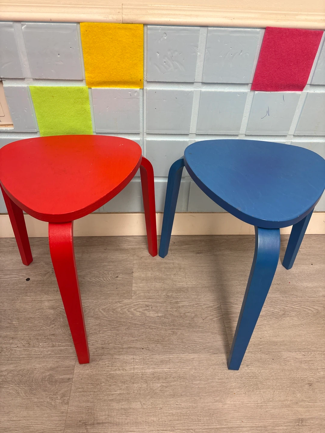 Set of 2 Kids Stools - Red & Blue