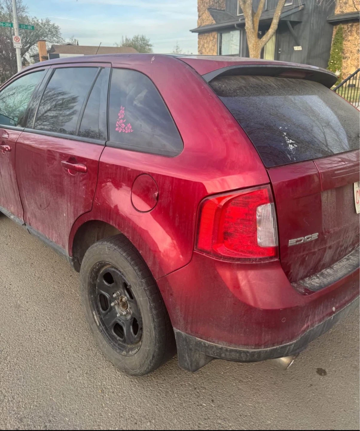 Red Ford Edge SUV - photo 4