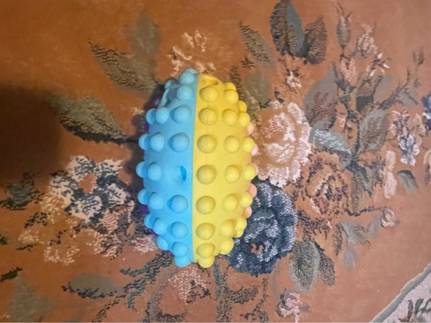 Assorted Pop-Its and fidget toys (swipe photos) - photo 3