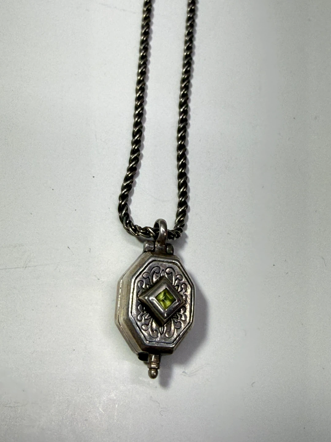 Anatoli 925 Sterling Silver Green Stone Locket Necklace Vintage - photo 2