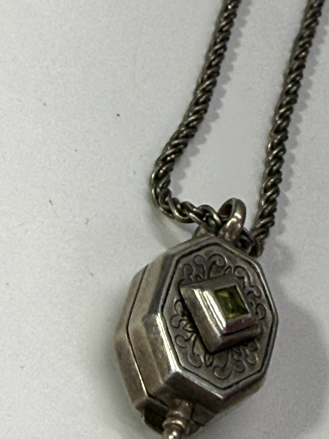 Anatoli 925 Sterling Silver Green Stone Locket Necklace Vintage - photo 4