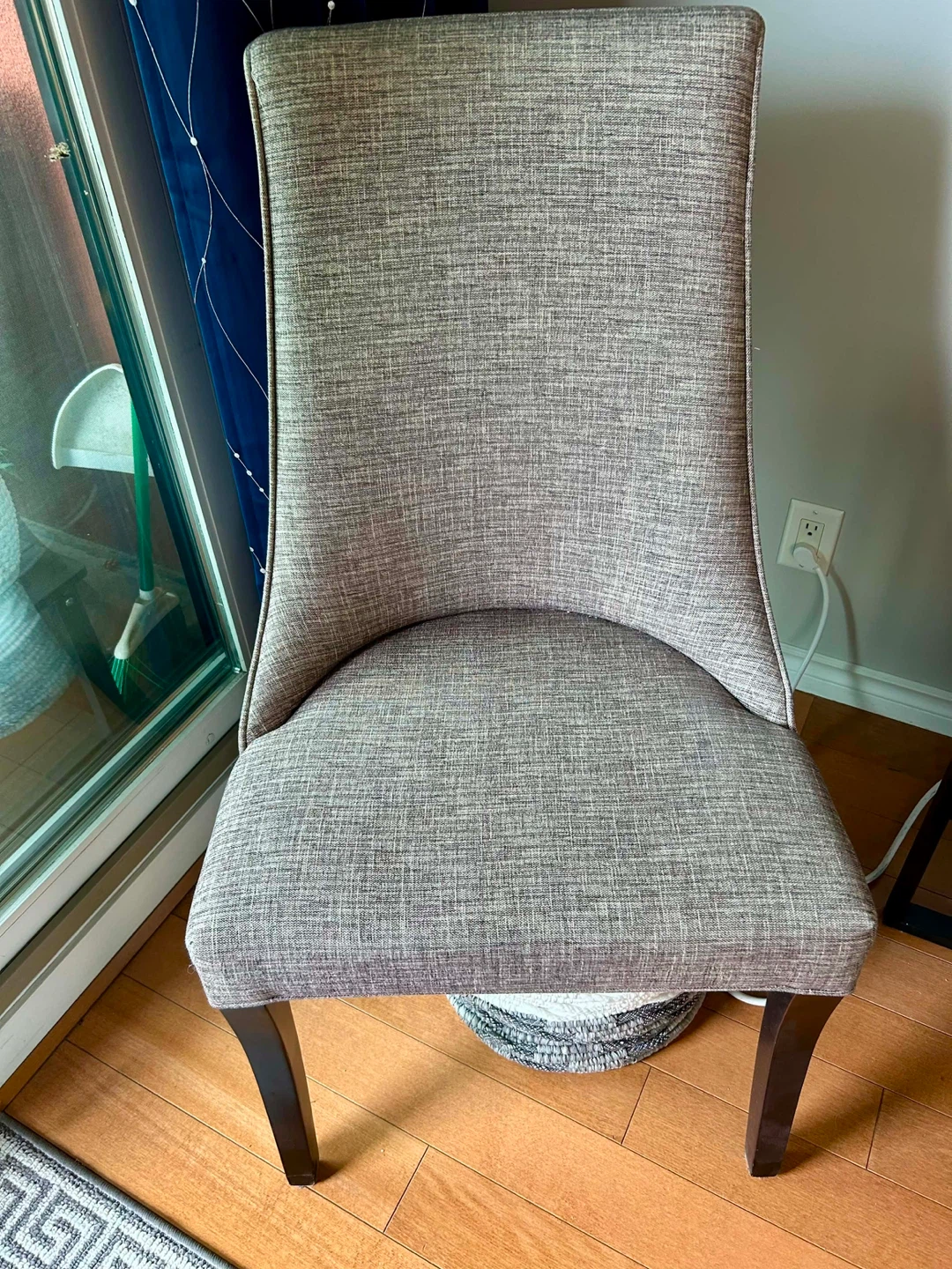 Solid carob wood dining table and six grey fabric chairs. - photo 4