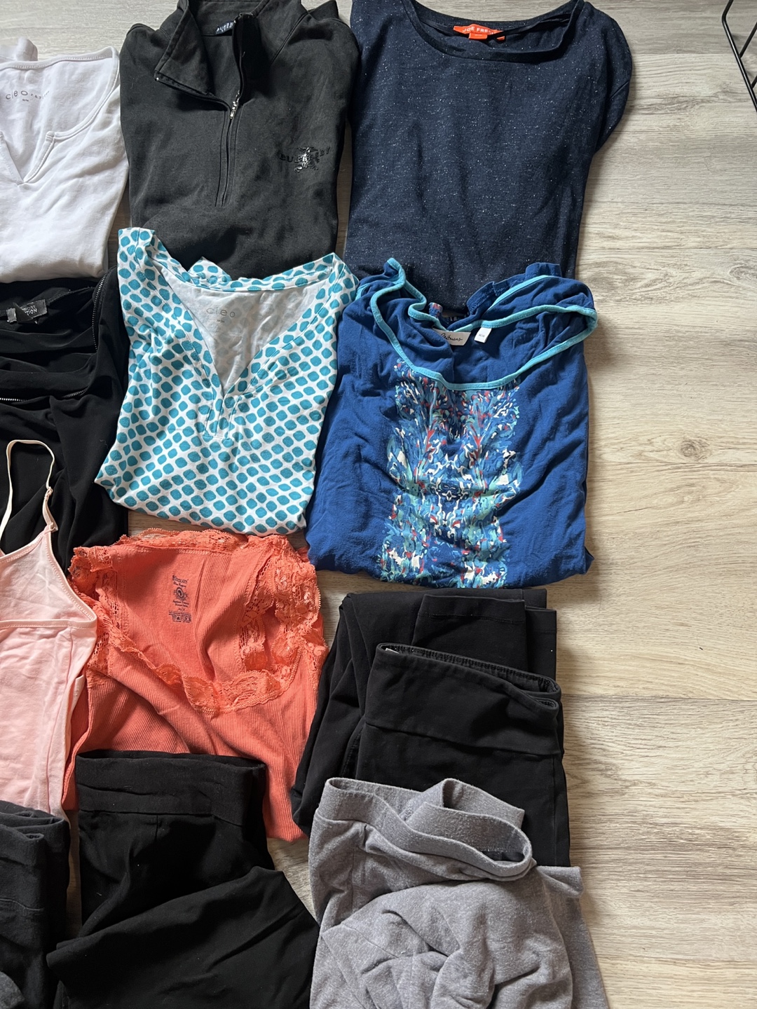 Bundle of Women's Tops and Pants - photo 2