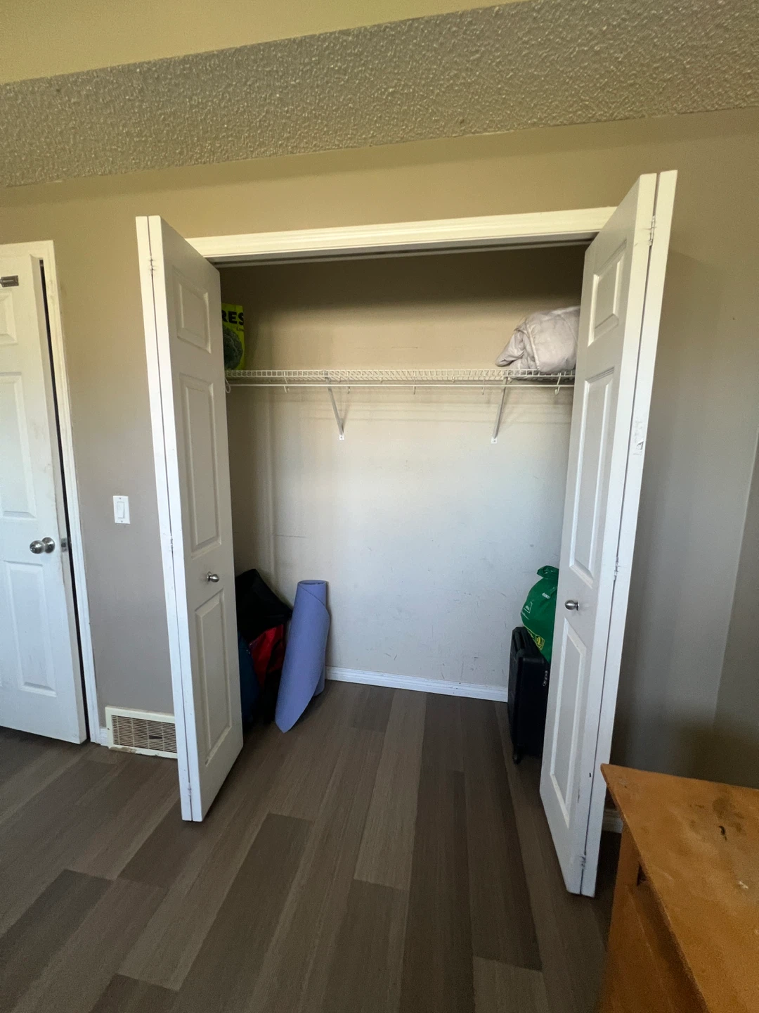 🏡 Big Private Master Bedroom for rent - photo 2