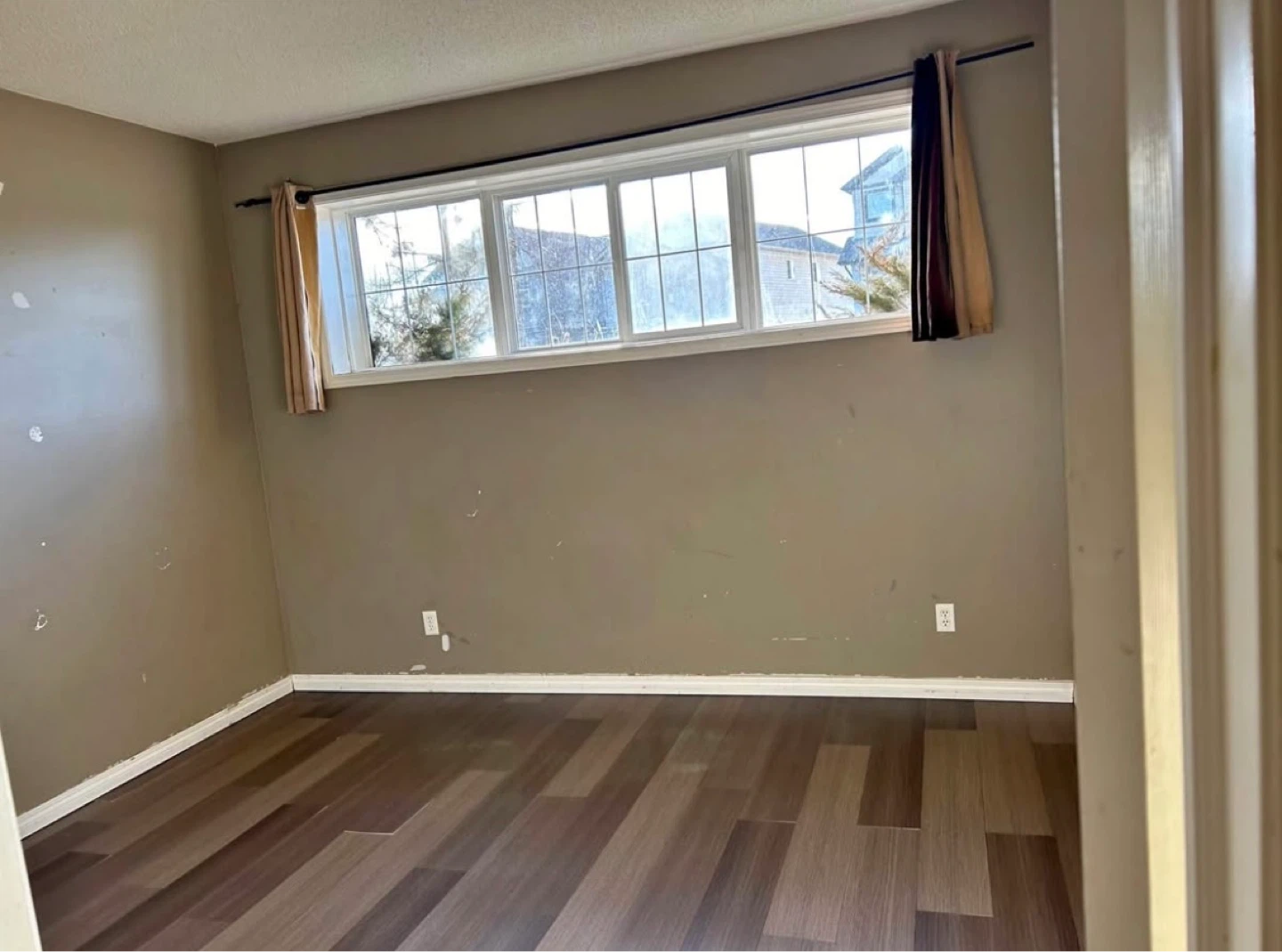 🏡 Big Private Master Bedroom for rent - photo 5