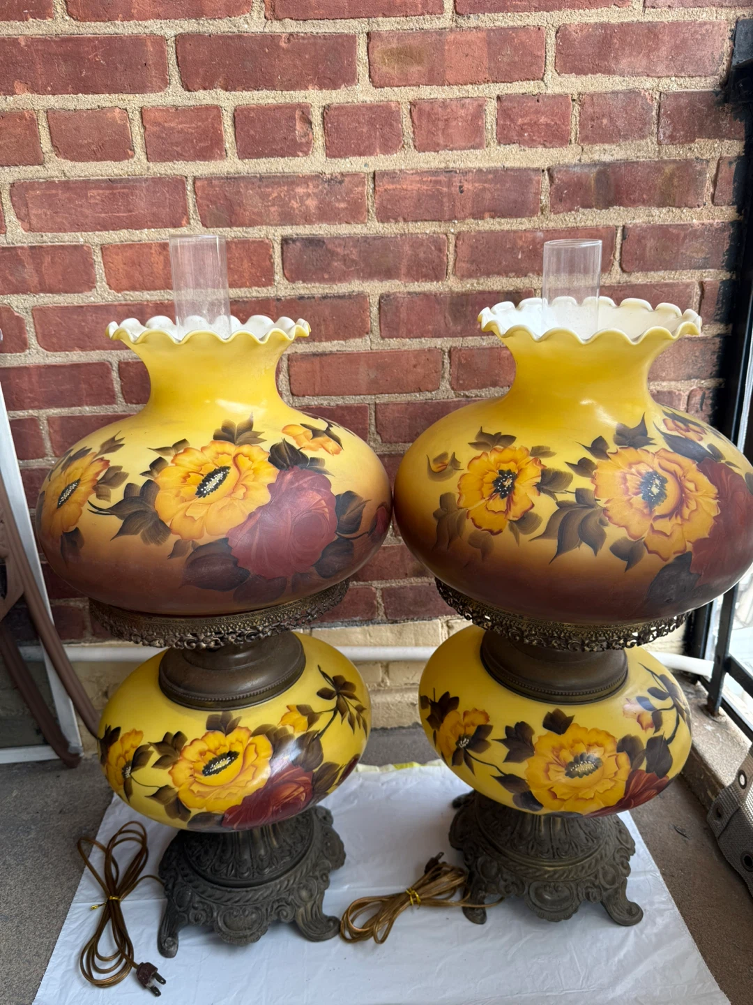 Hand Painted Yellow-Multicolor Fenton Hurricane Glass Lamp - photo 5