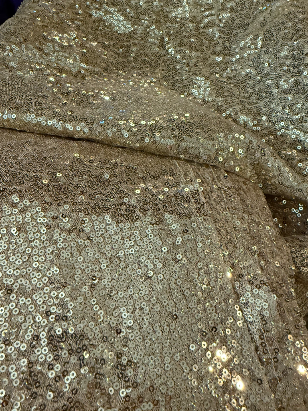 Gold Sequin Fabric - photo 3
