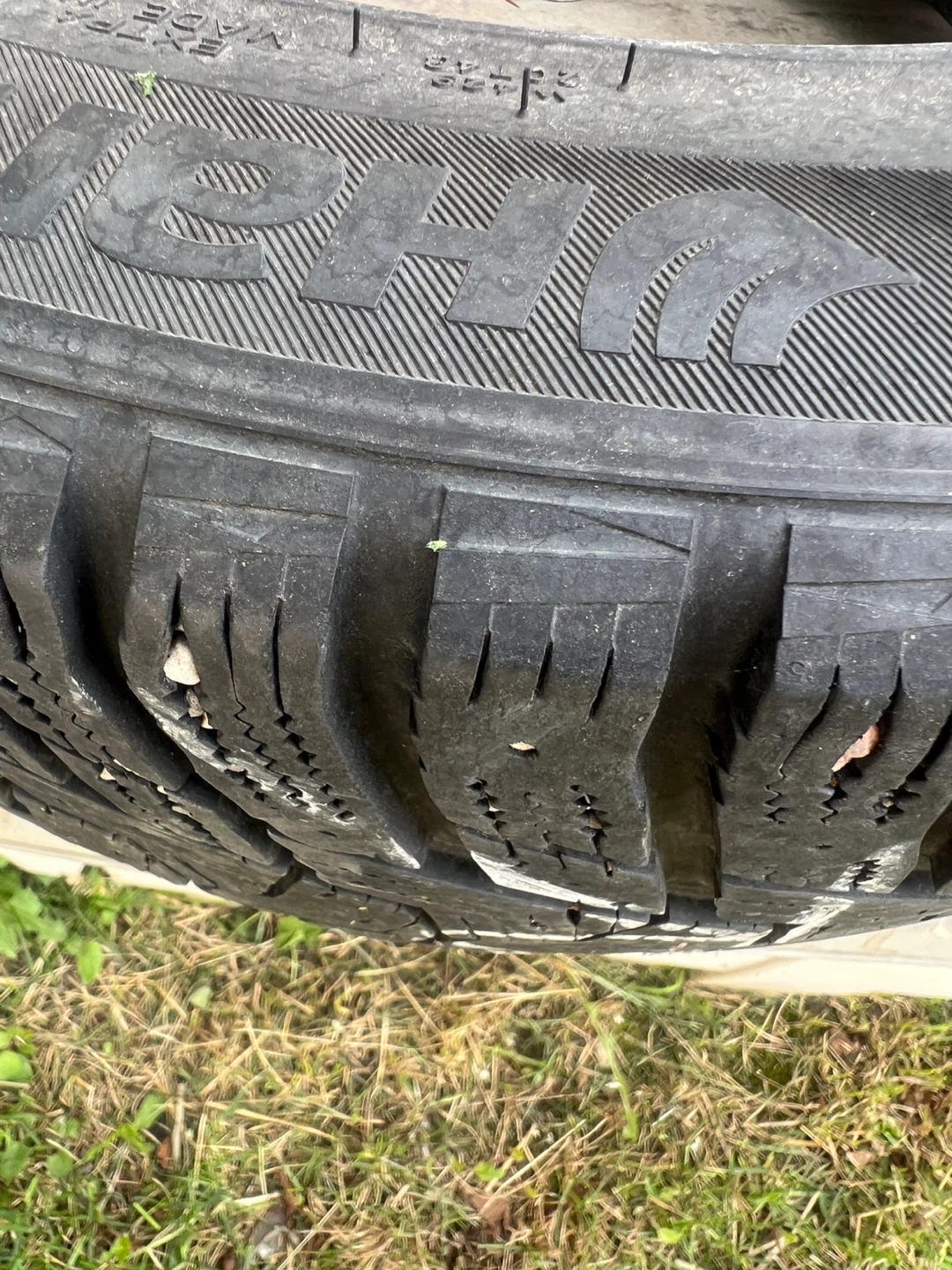 Hankook Winter Tires 245/45R18 - photo 4
