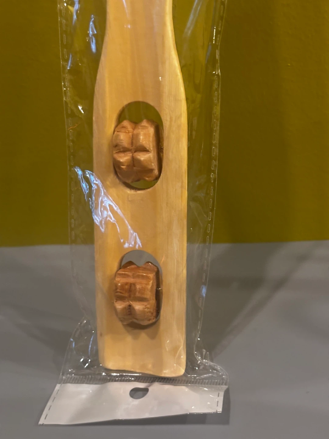 Wooden Back Scratcher with Hand Massage Rollers - photo 3