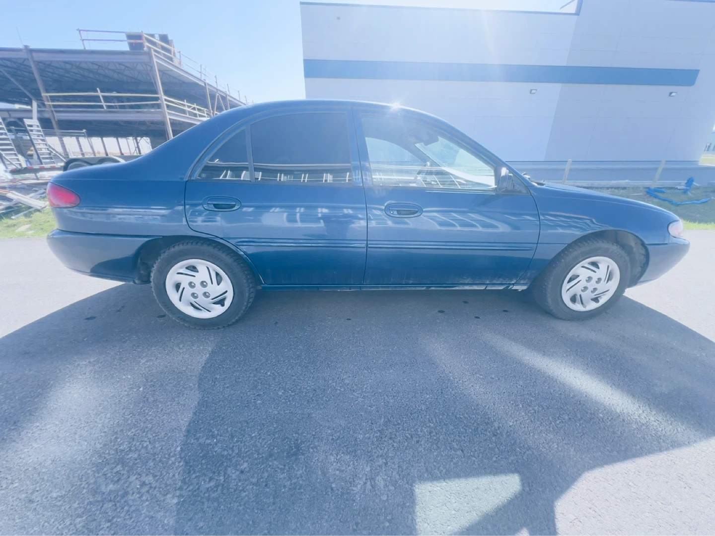 Ford Escort SE– Excellent Condition - photo 4