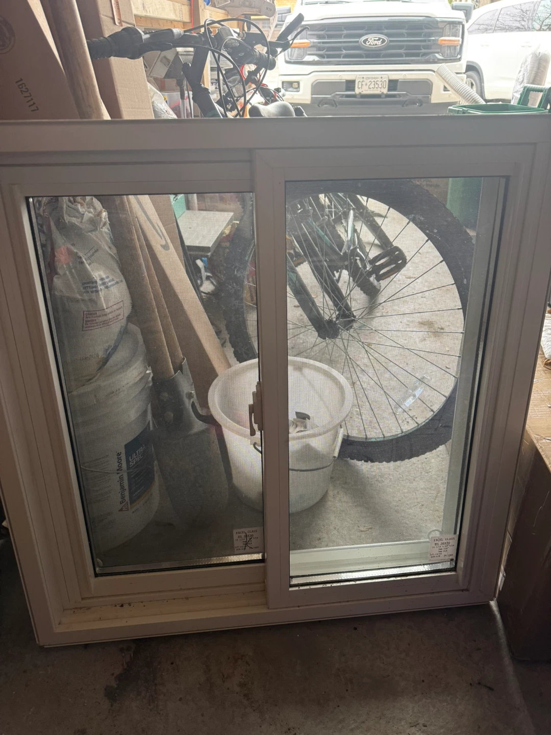 Sliding Window with Screen 30" x 39" - photo 3