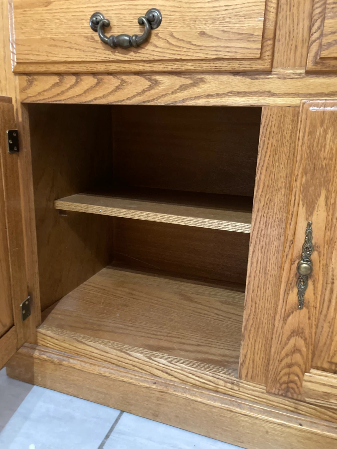 Solid Oak Sideboard Buffet with Drawers and Cabinet Storage - photo 2