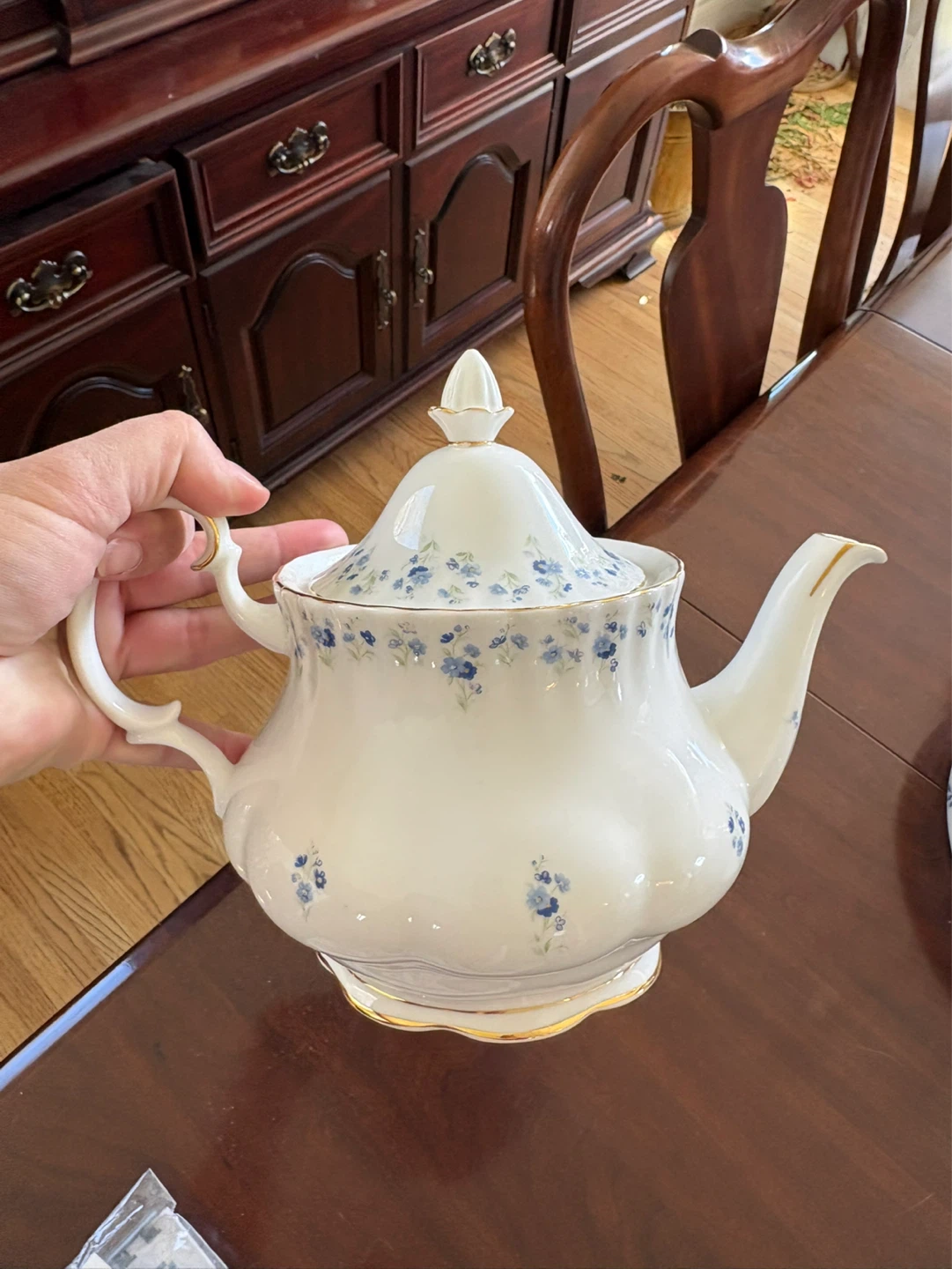 Royal Albert Bone China, Memory Lane design