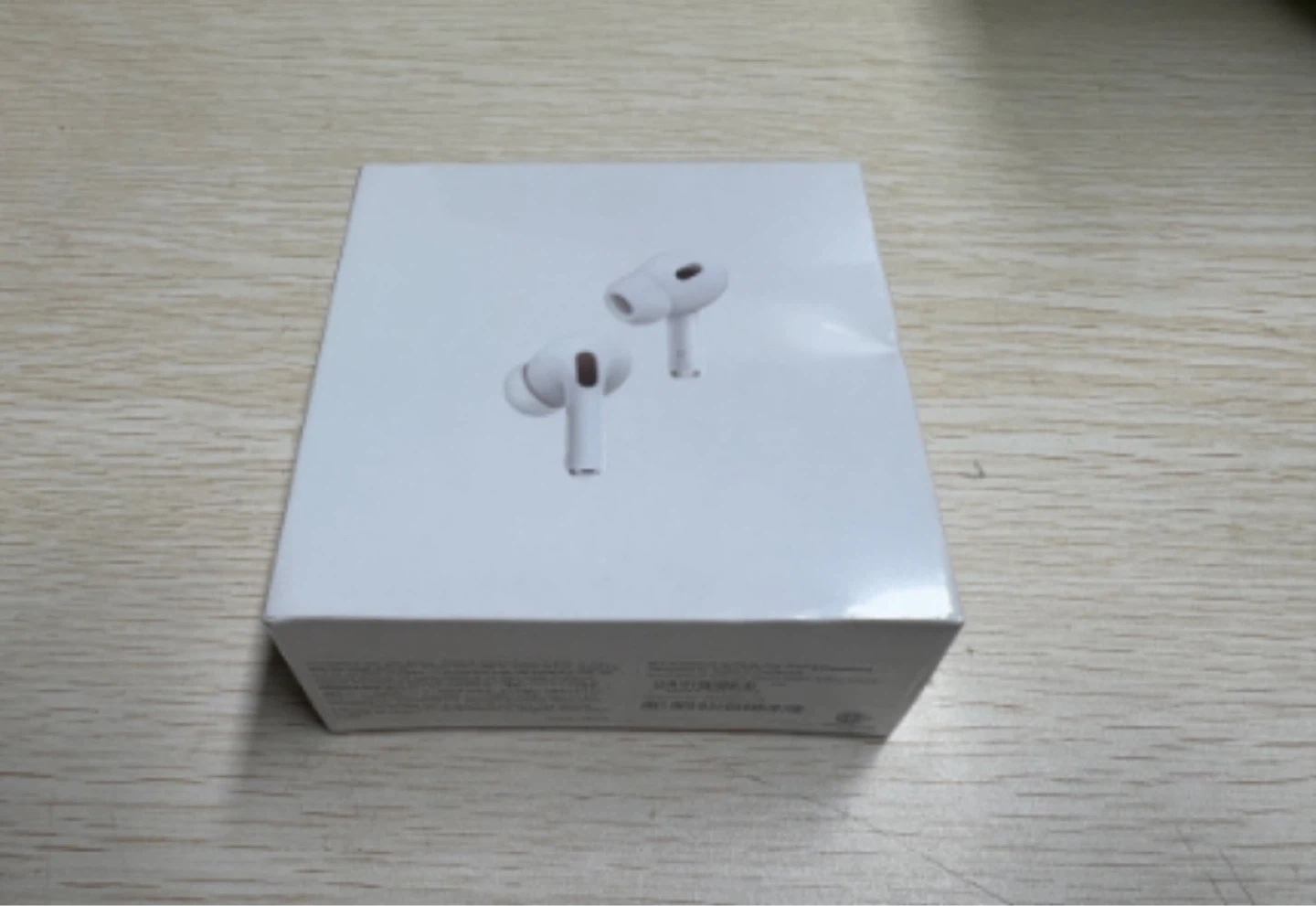 Apple AirPods Pro (2nd generation) with MagSafe Charging Case - photo 4