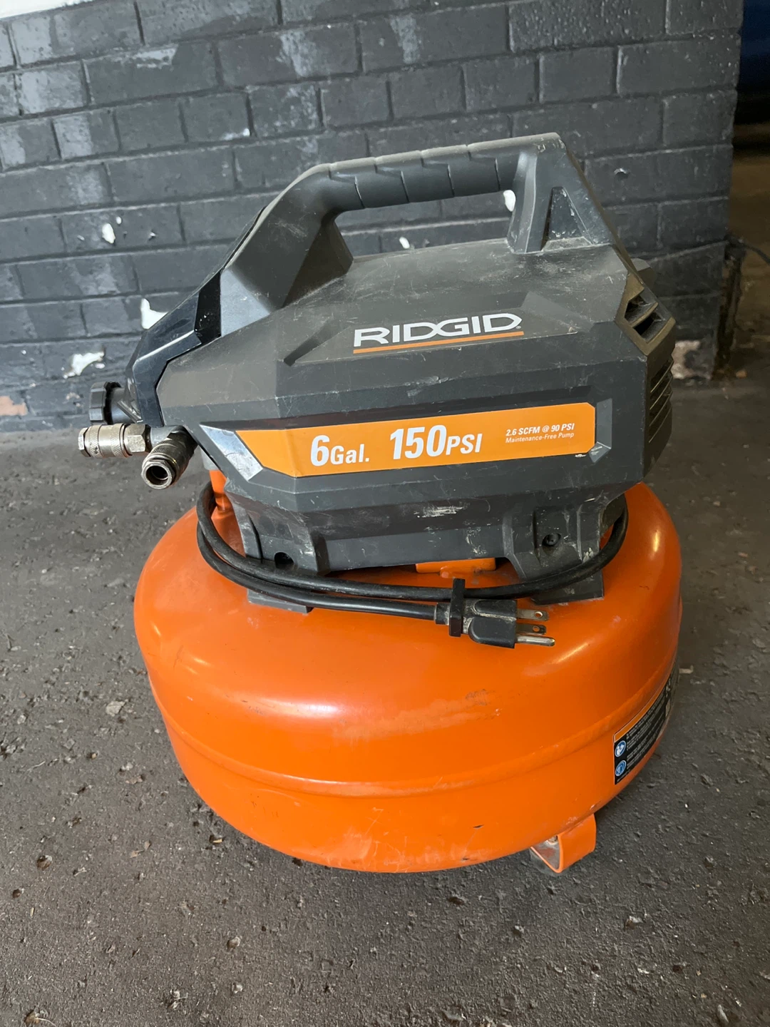 RIDGID 6 Gallon 150 PSI Air Compressor