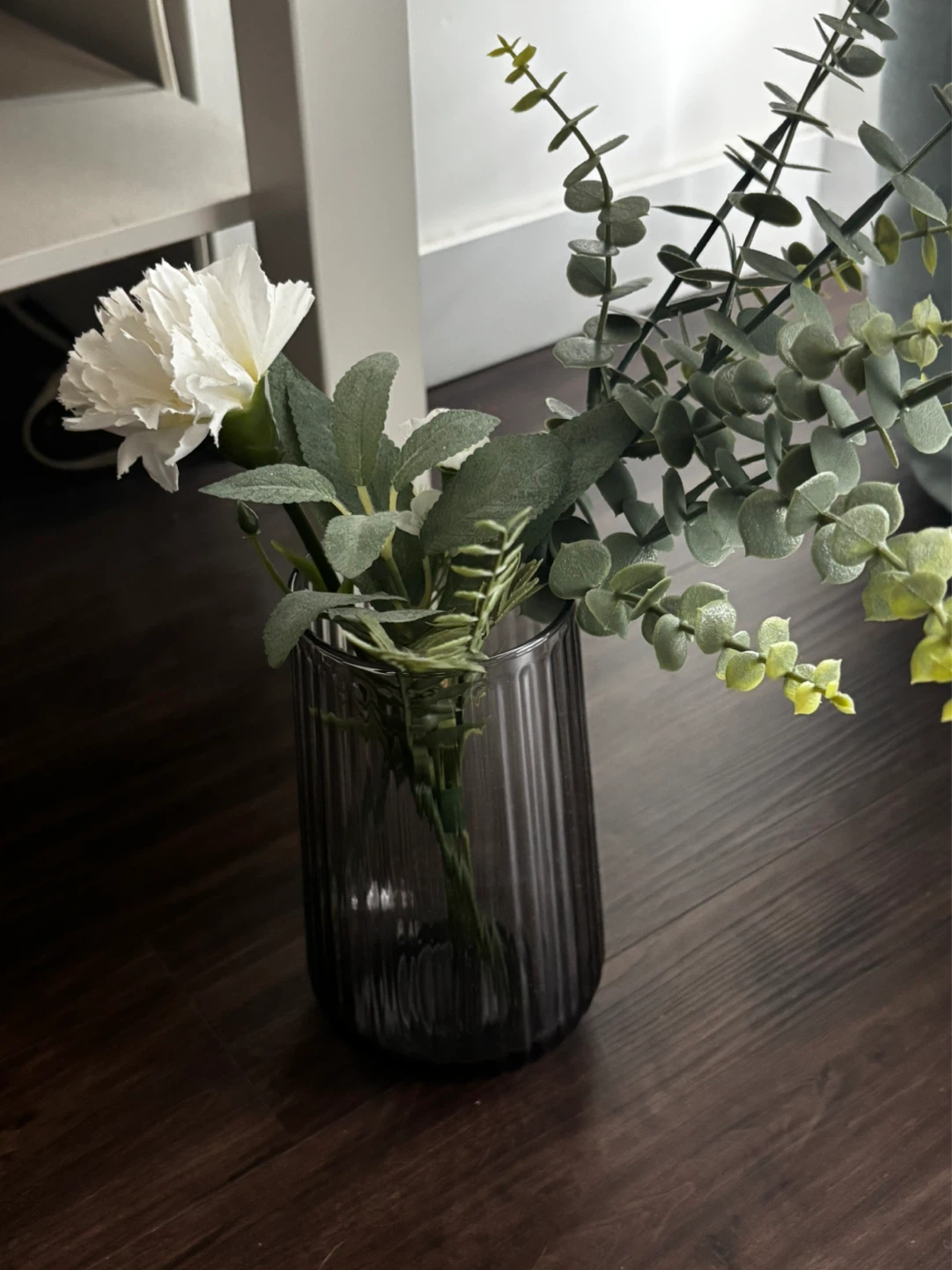 [IKEA] Black Vase with fake flowers