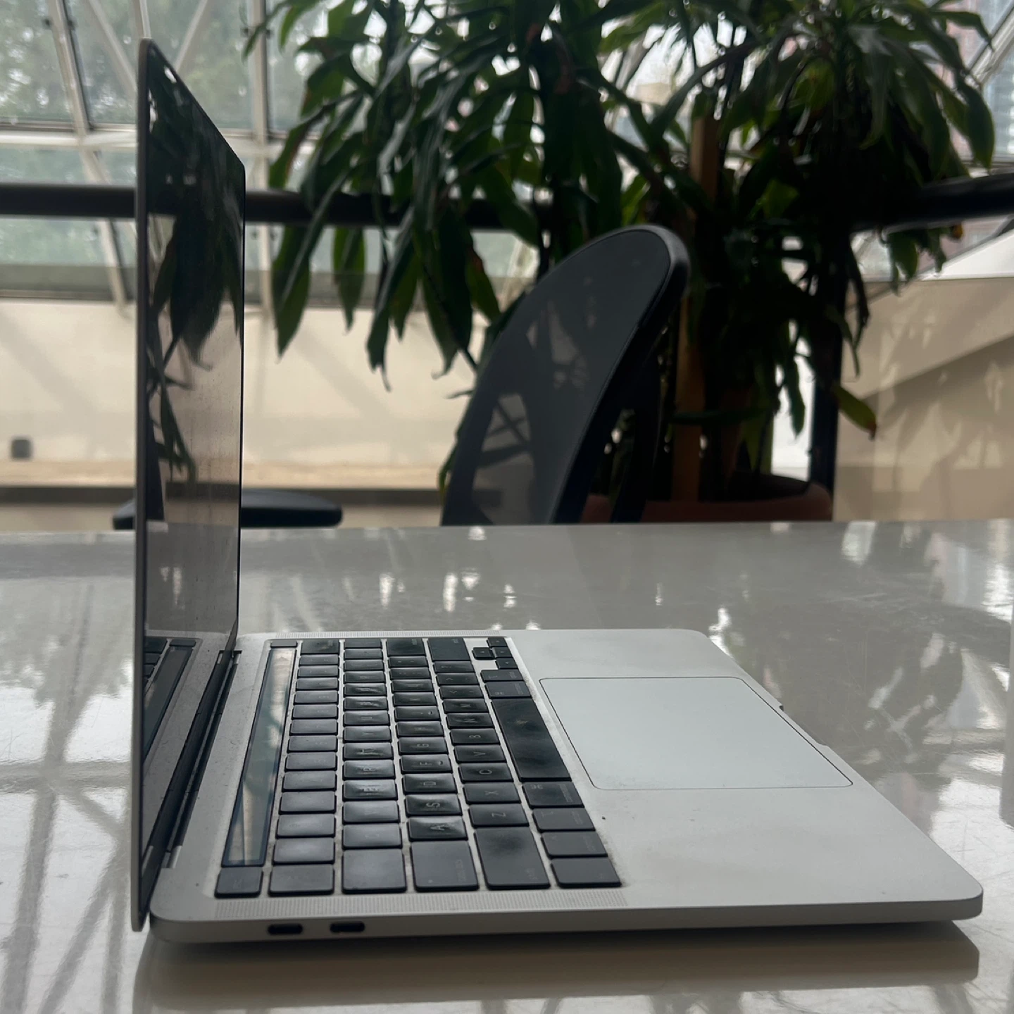 Apple MacBook Pro Laptop 2020 - photo 4
