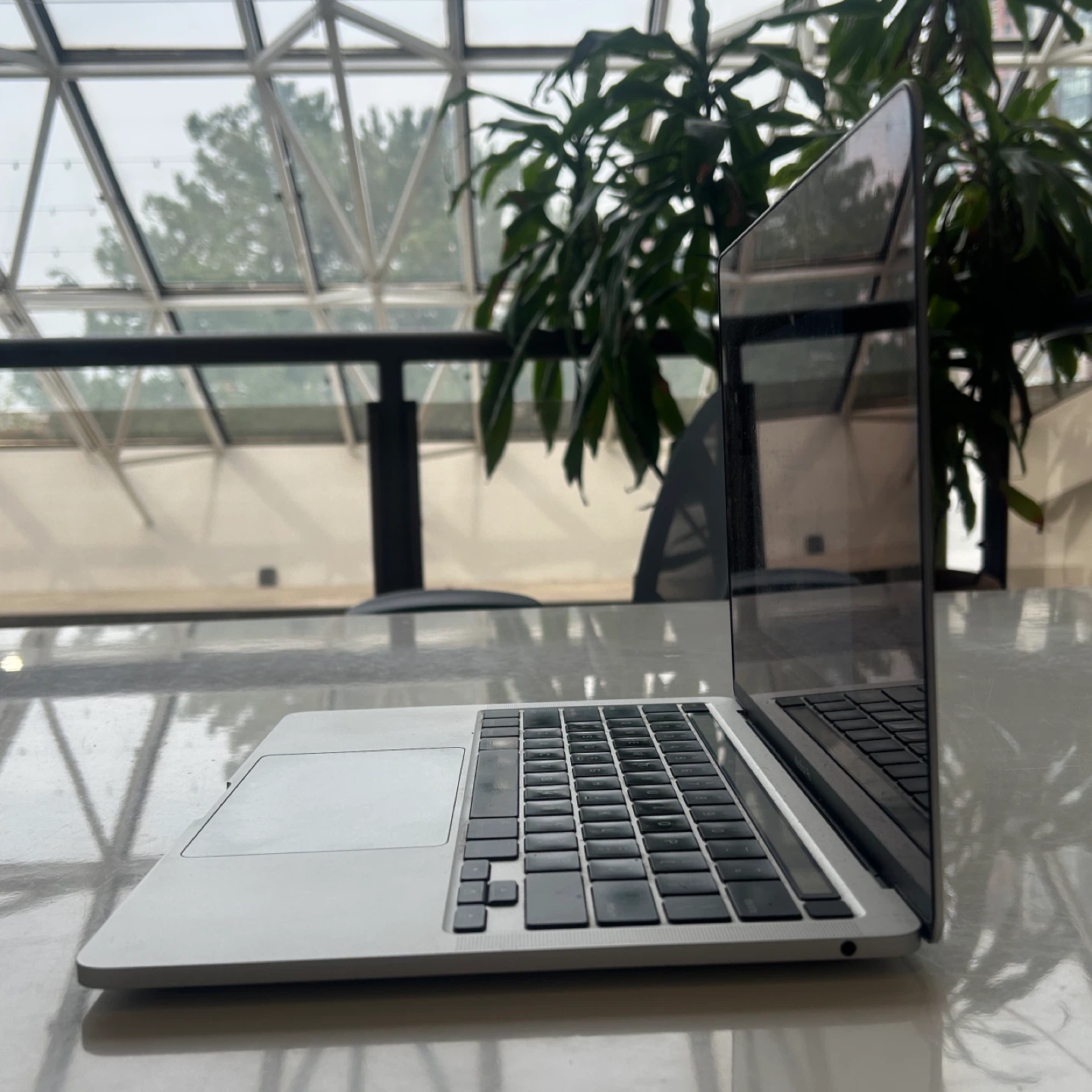 Apple MacBook Pro Laptop 2020 - photo 3
