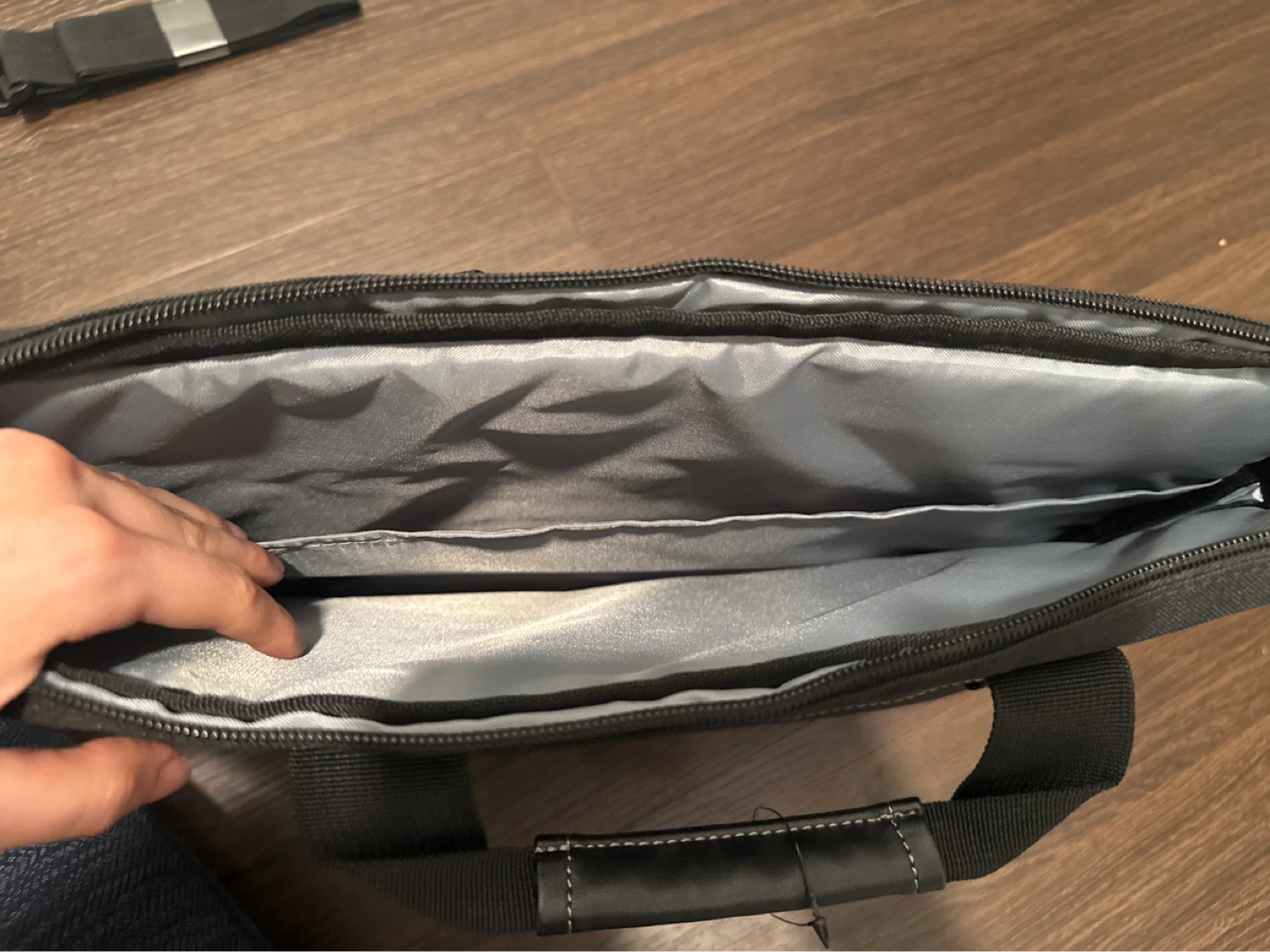 16” Black Laptop Case/Bag with Strap! - photo 4
