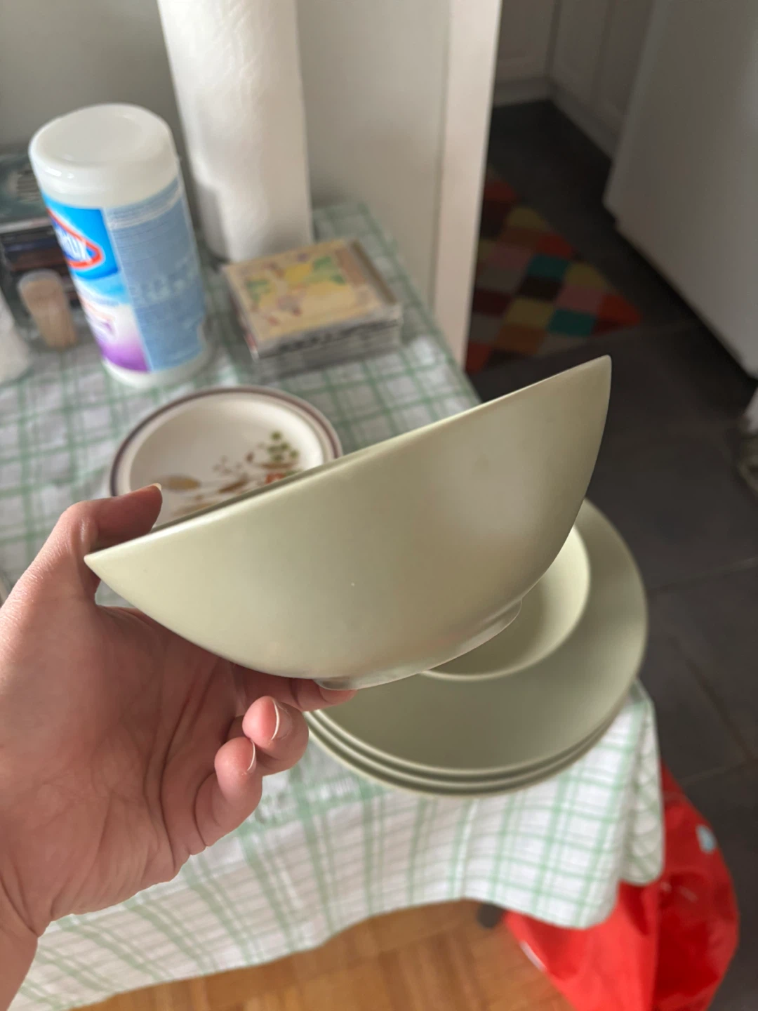 IKEA Dining Set - 4 Plates, 2 Bowls - photo 4