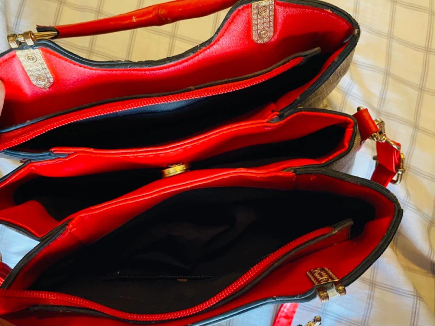 Women's Handbag with Red Accents - photo 5