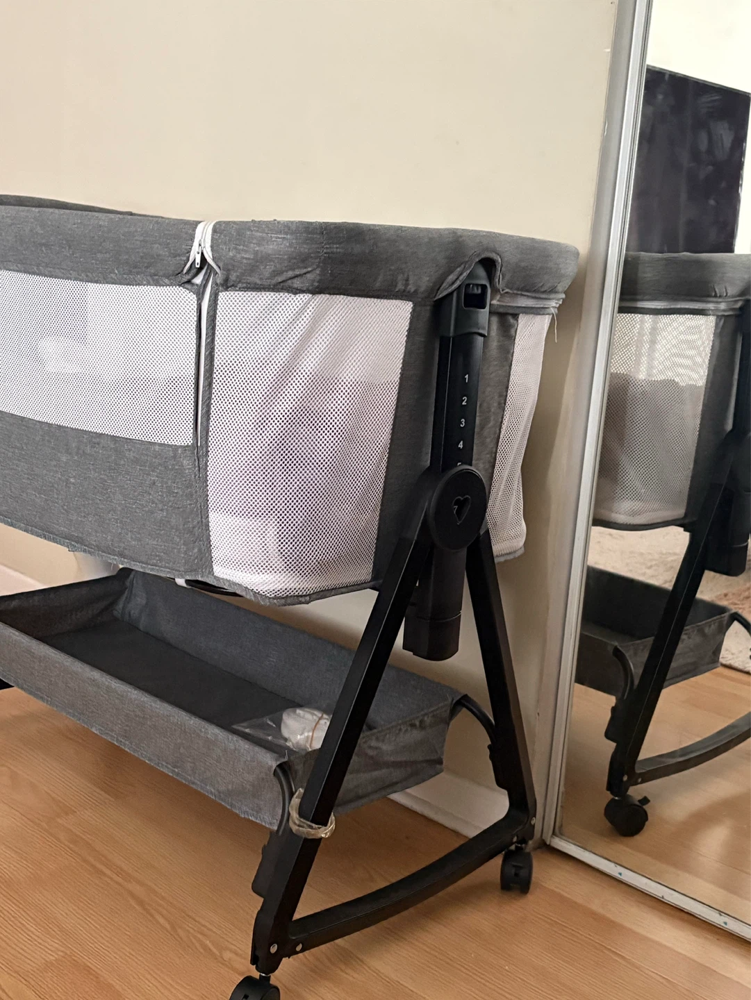 Grey Bassinet with Storage Basket - photo 2