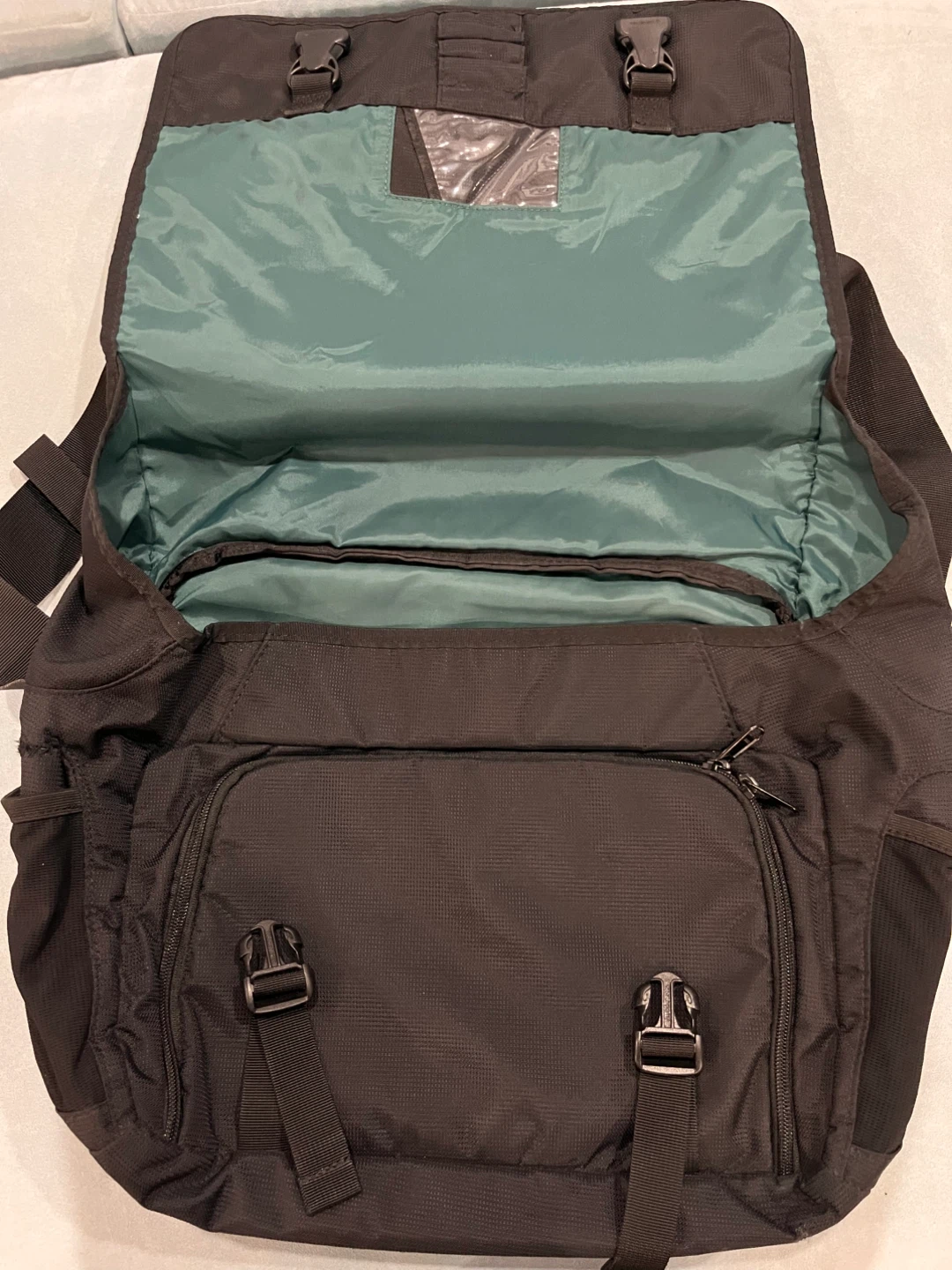 Dakine 15” Messenger Bag Travel Laptop Carry-on - photo 2