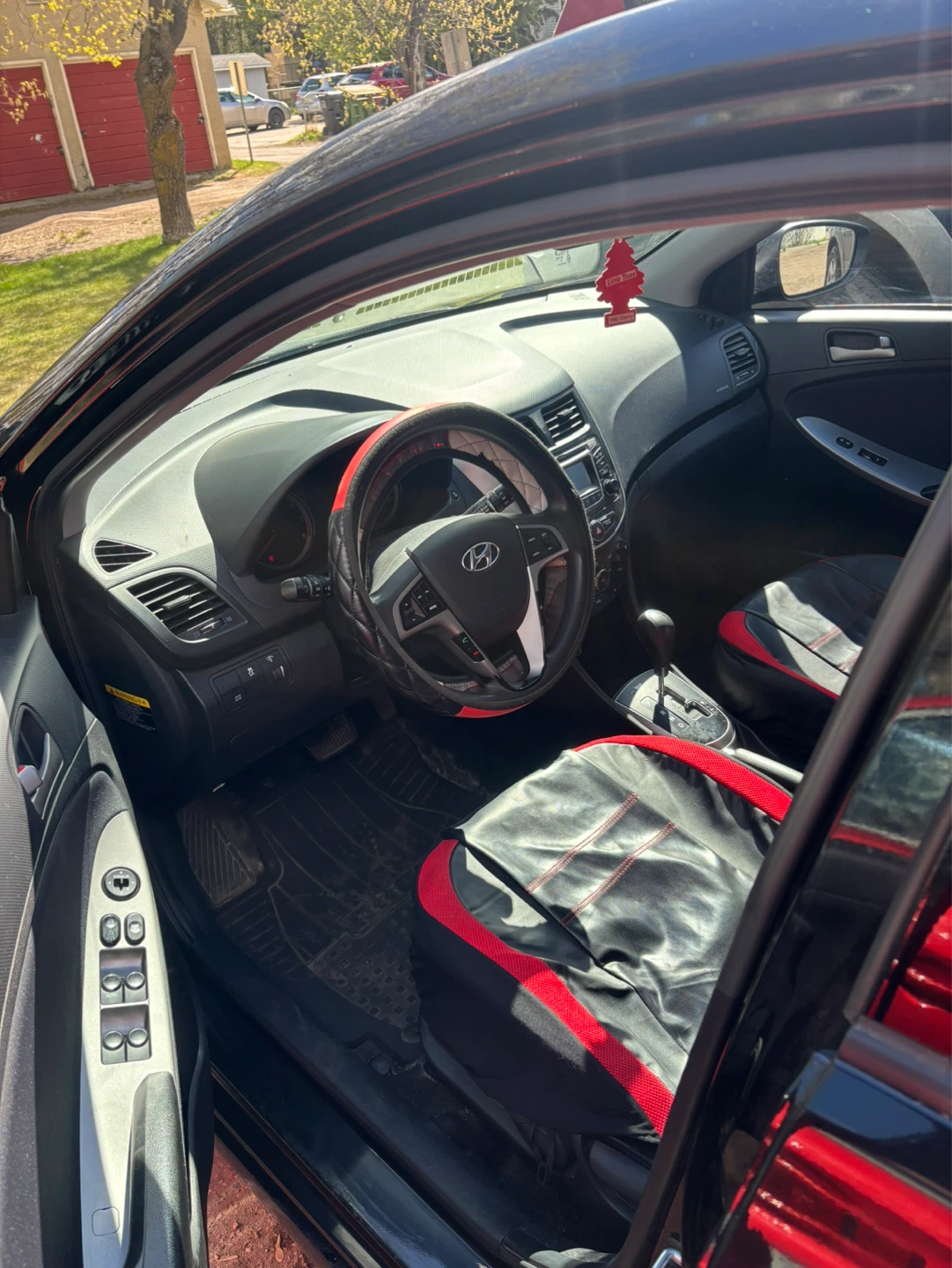 Black Hyundai Accent Hatchback - photo 3