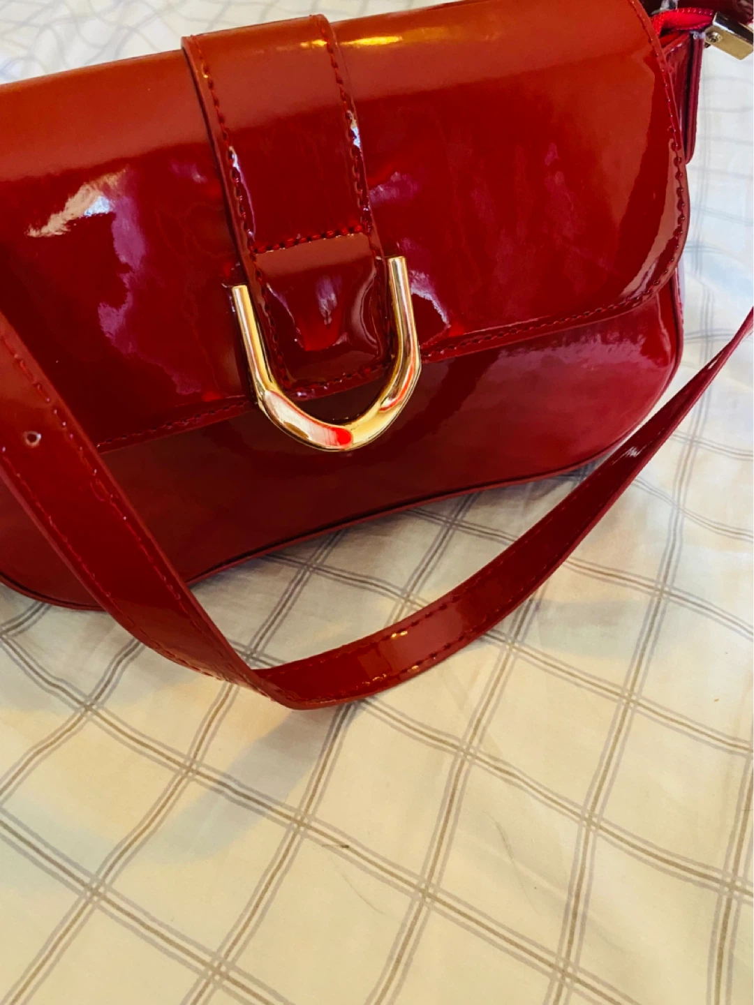 Red patent leather shoulder bag - photo 2